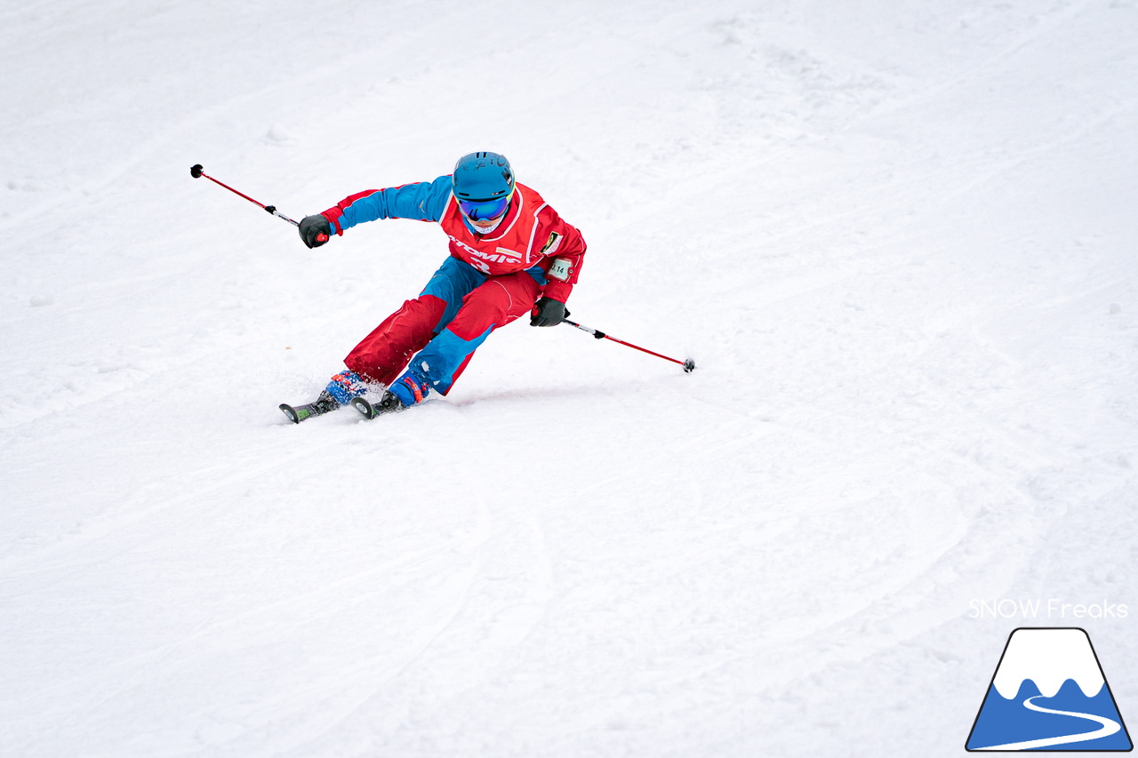 なんと約10年ぶりの「技術選」撮影?! PREMIER SKI ACADEMY presents 『2026プレミアカップ・スキー技術選』レポート！｜朝里川温泉スキー場